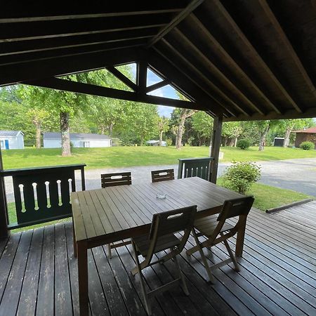 Camping Les Etoiles Saint-Sornin-Lavolps Exterior photo