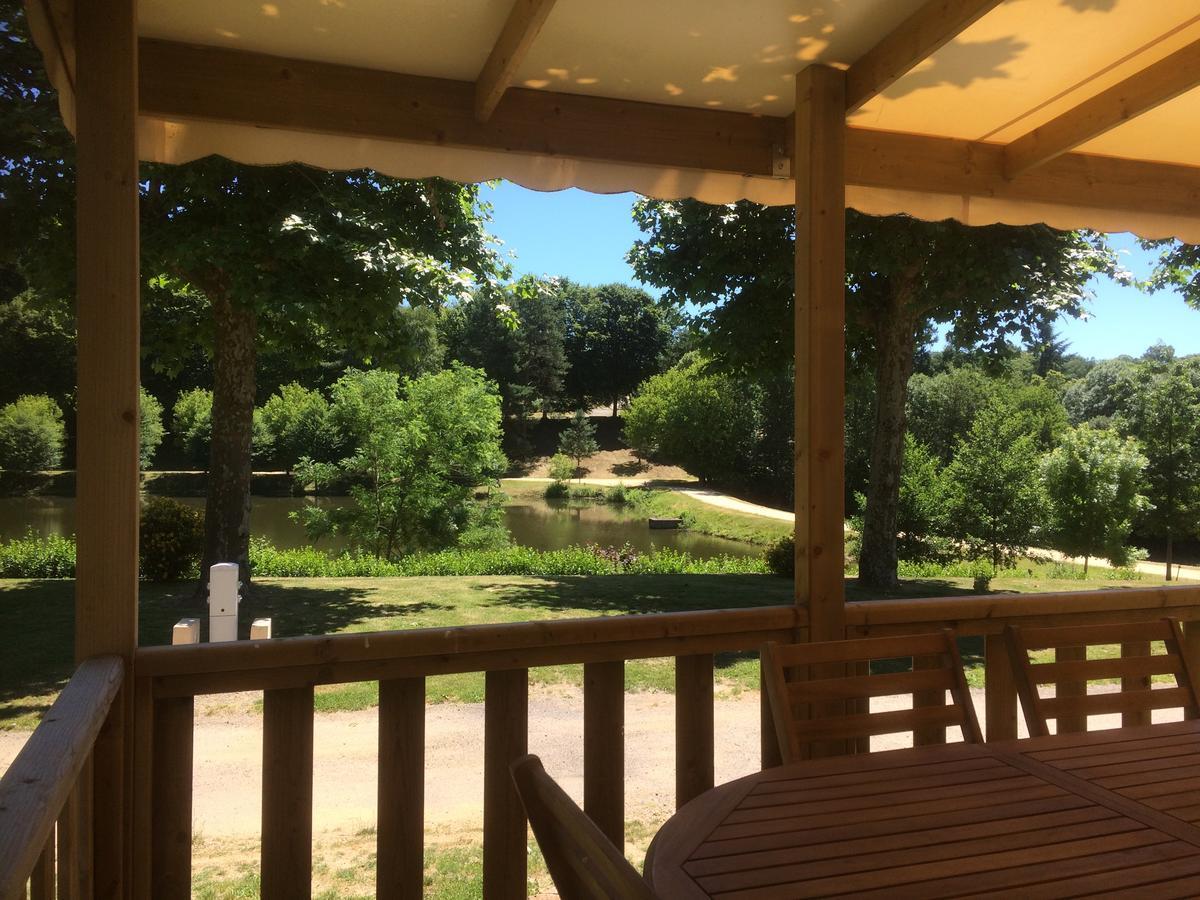 Camping Les Etoiles Saint-Sornin-Lavolps Exterior photo